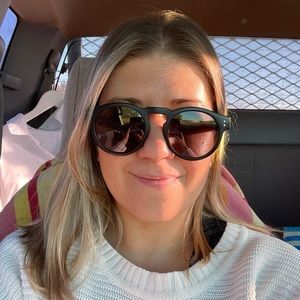 Meet your Posher, Shelby